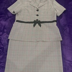 Chic Plaid 2 Piece Skirt Suit with Black Bow Detail